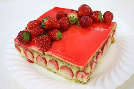 パティシエに習う 赤いベリーのケーキ
