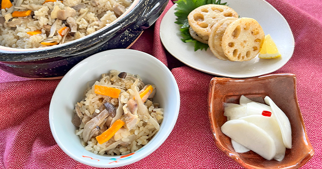 【日本のおいしいごはん】 炊き込みごはんとれんこんのはさみ揚げ