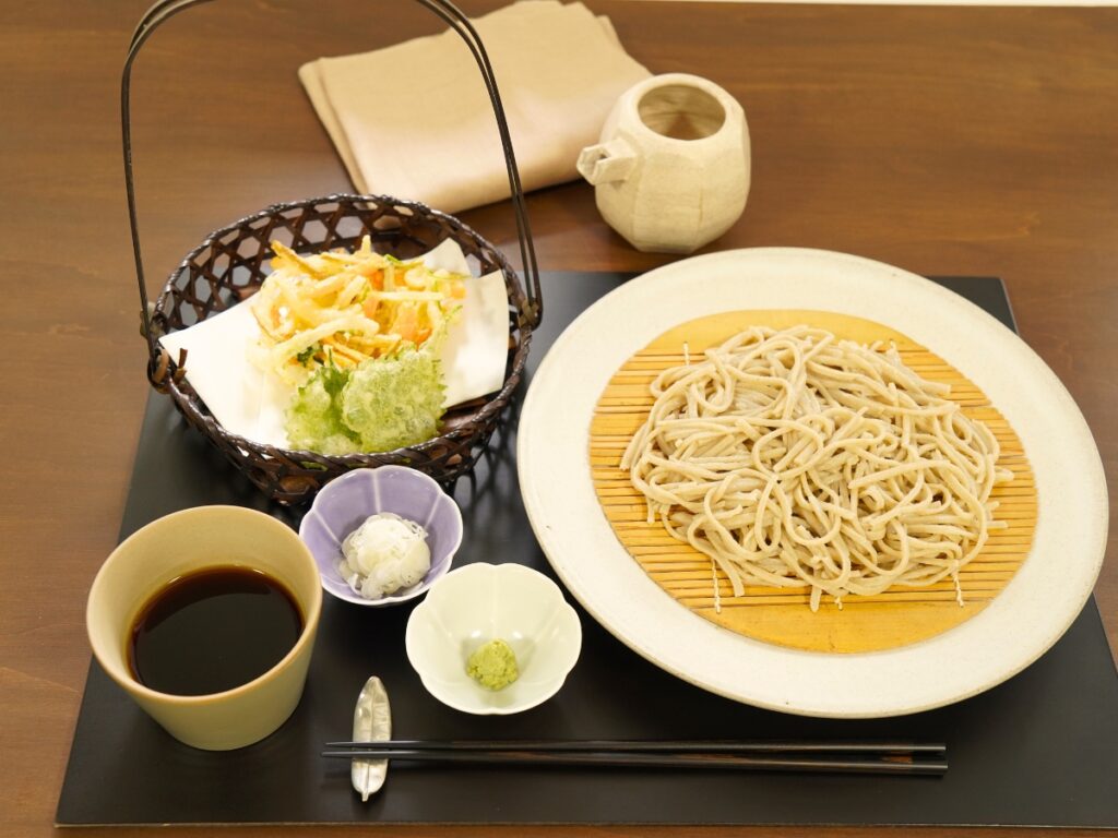 [割烹山路]店主 畠山義春先生に習う 四季の和食 「手打ちそばとかき揚げ」