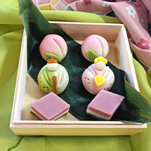 ひな祭りを楽しむ　ねりきり