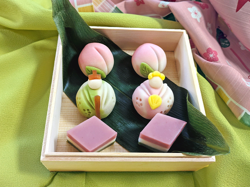 ひな祭りを楽しむ　ねりきり