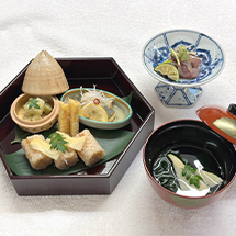 【4月開催】[文珠荘]総料理長 武本元秀先生に習う 旬の食材を極める「筍・鯵」