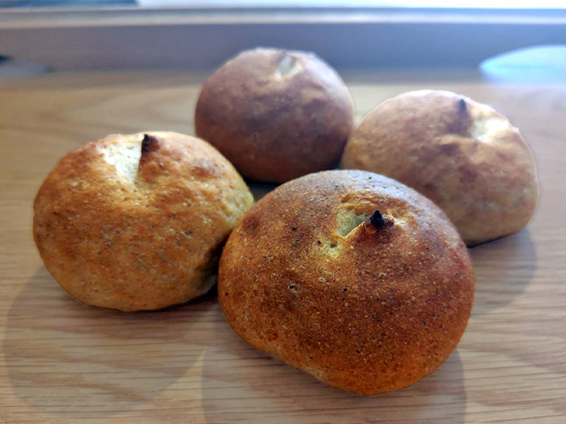 京都・松ヶ崎「吉田パン工房」の店主 吉田祐治さんに習うロールパン