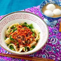 ~話題の幅広めん~ビャンビャン麺&芝麻湯圓
