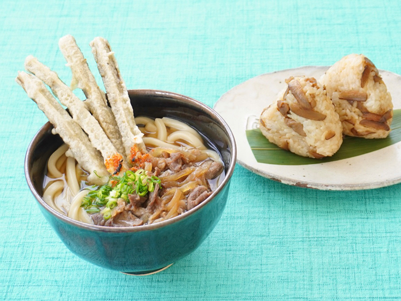 肉ごぼ天うどん＆かしわおにぎり