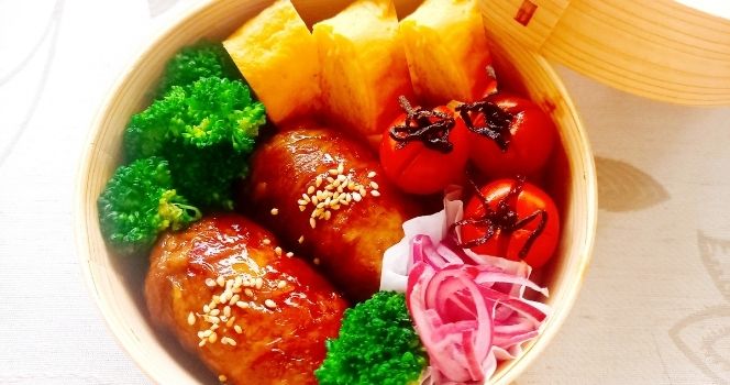 新シリーズ<おうちで作ろう!ベターホームの定番料理100 Vol.2>肉巻きおにぎり弁当~