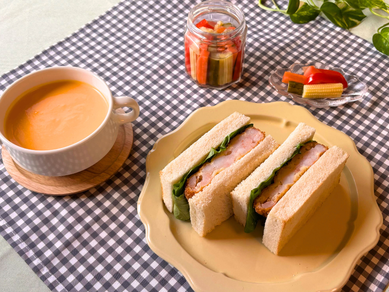 【3月開催】贅沢サンドを作ろう　えびカツサンド＆にんじんのポタージュ＆スティックピクルス