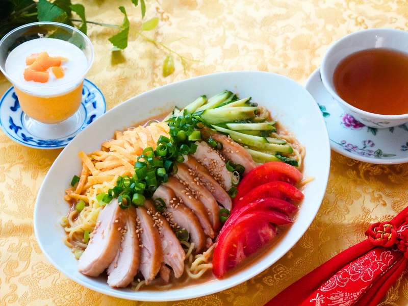 【8月開催】夏に食べたい麺料理～香味鶏のうまだれ冷やし中華＆マンゴープリン ココナッツソース～